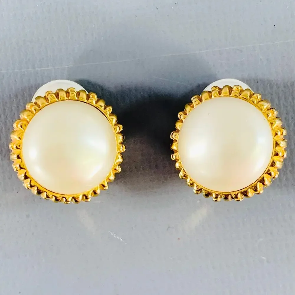 CHANEL Vintage White Gold Faux Pearl Clip On Earrings